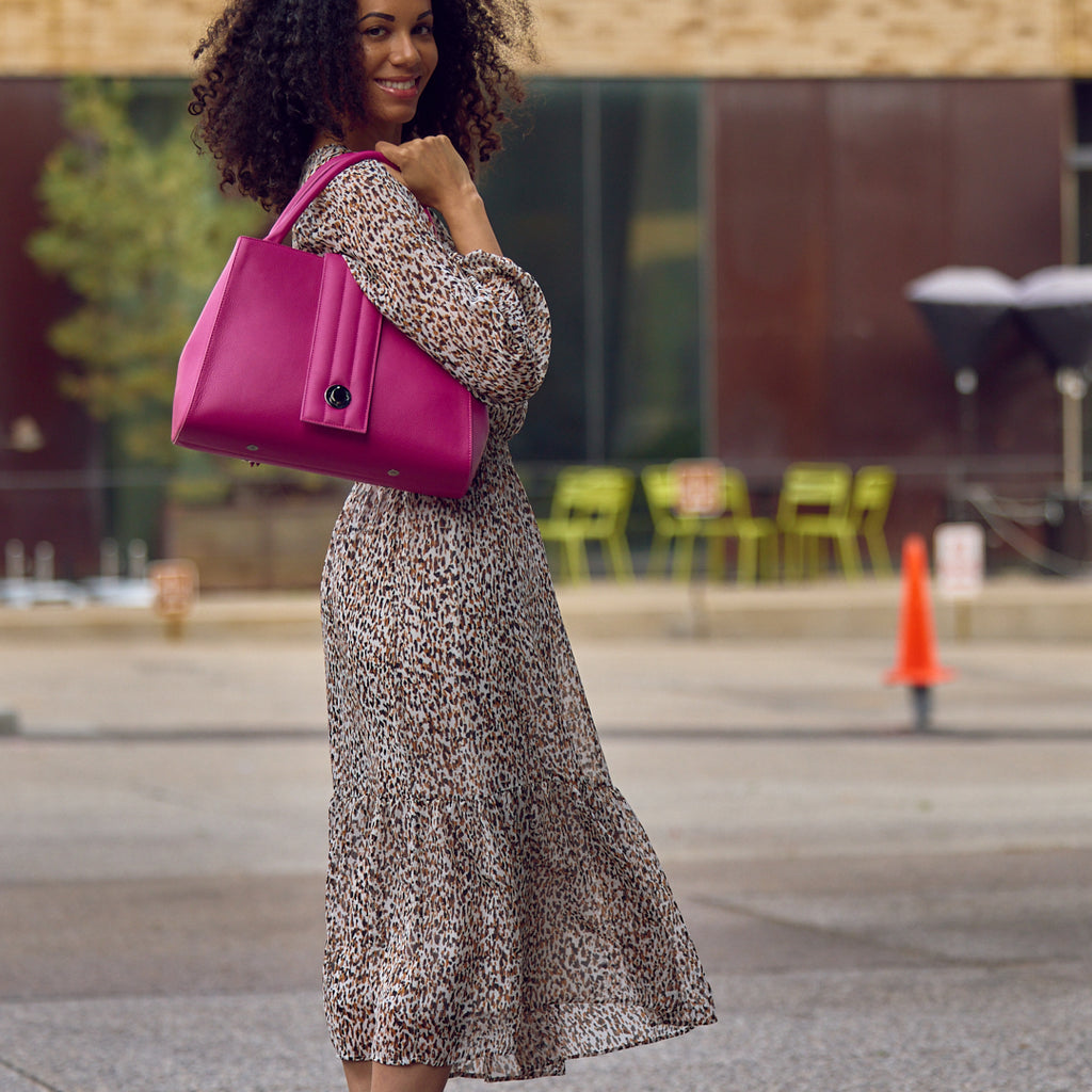 Designer pink leather handbag, women interchangeable leather bag, fuchsia leather purse, women work bags, minimalist fashion bag, Fall and Winter bags, Fall 2025 fashion, leopard dress, designer shoulder bag, women's new handbags, Tomoli Briffani Lean handbag in fuchsia rose pink